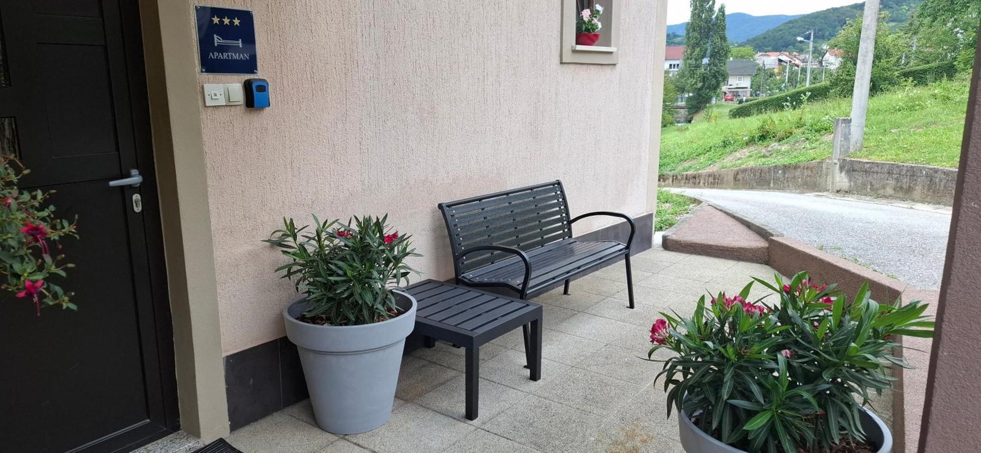 Apartman Folka Free Parking ซาเกร็บ ภายนอก รูปภาพ